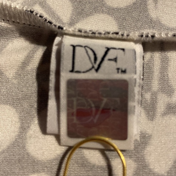 Diane Von Furstenberg Yahzi Wrap Dress - Picture 5 of 6